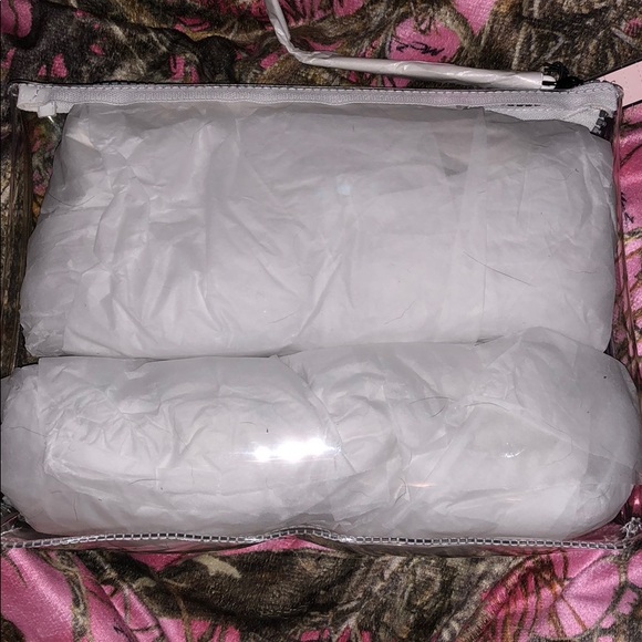 Makeup bag - Picture 2 of 3